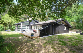 Lovely Home In Ebeltoft With Indoor Swimming Pool, Ebeltoft